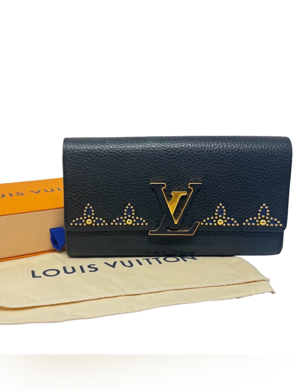 Louis Vuitton Black Taurillon Leather Capucines Wallet Flower Embellished